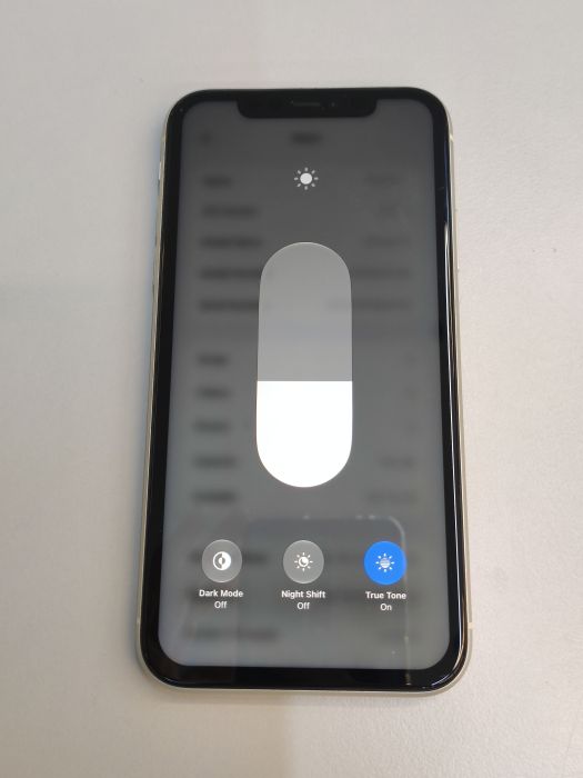 iPhone 11 · 6/9