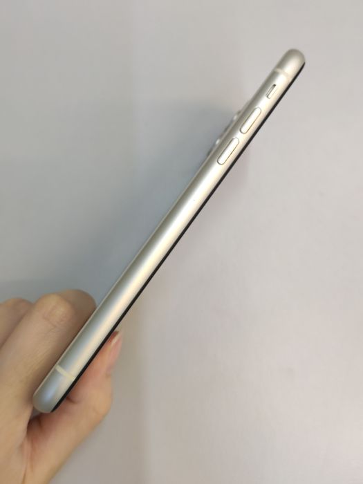 iPhone 11 · 2/9
