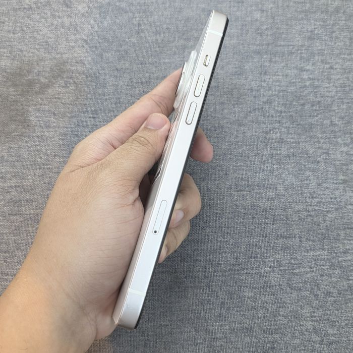 iPhone 14 Plus · 2/6