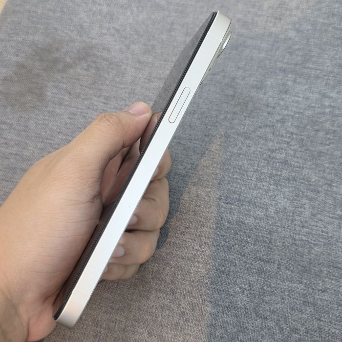 iPhone 14 Plus · 3/6