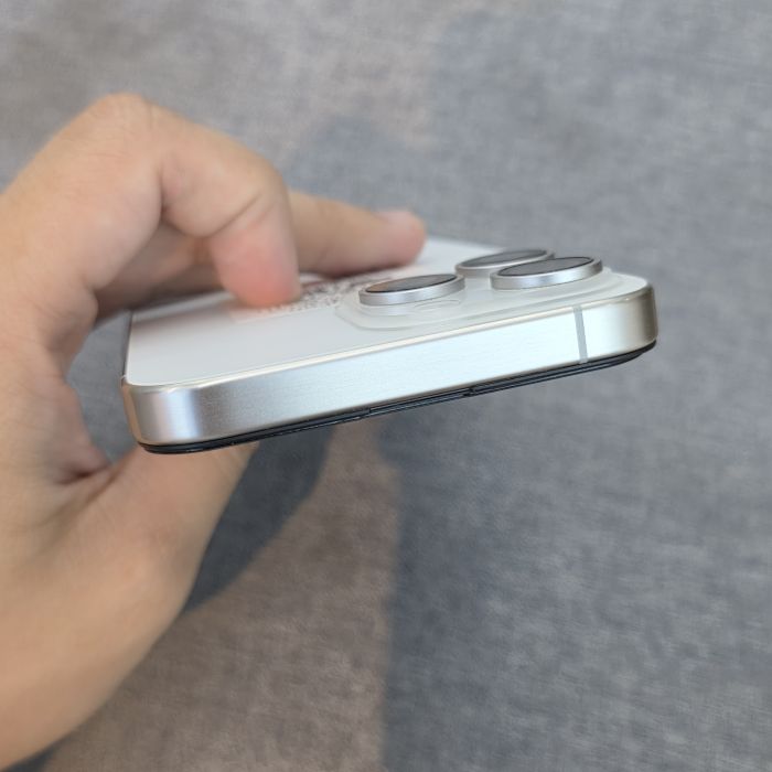 iPhone 15 Pro Max · 4/5