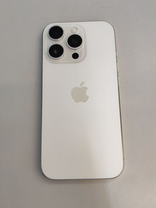 iPhone 16 Pro