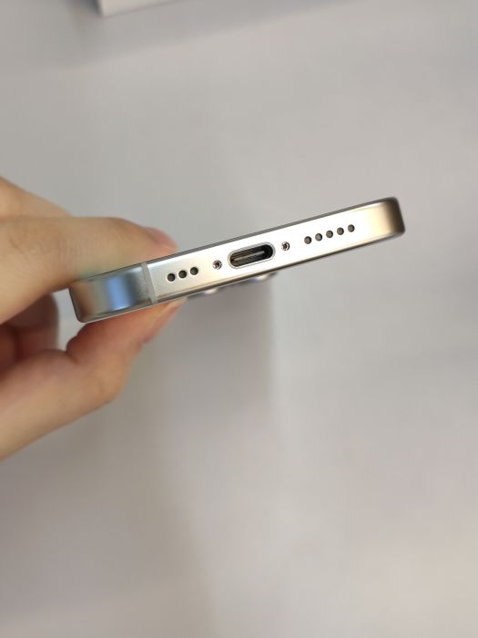 iPhone 16 Pro · 4/6