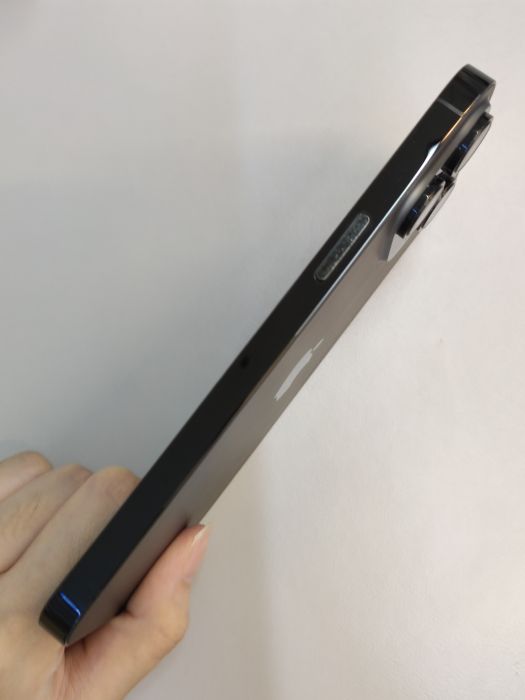 iPhone 14 Pro Max · 3/6