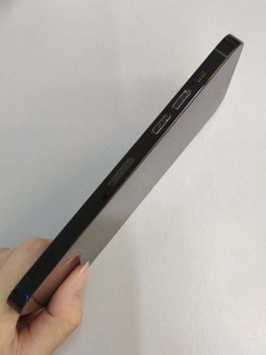 iPhone 14 Pro Max · 2/6