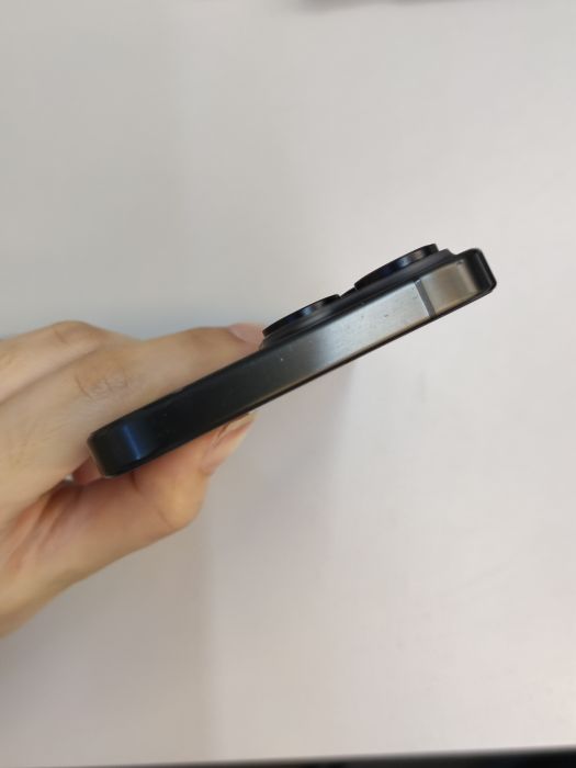 iPhone 15 Pro Max · 6/9
