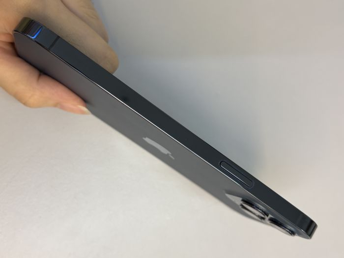 iPhone 12 Pro Max · 3/9