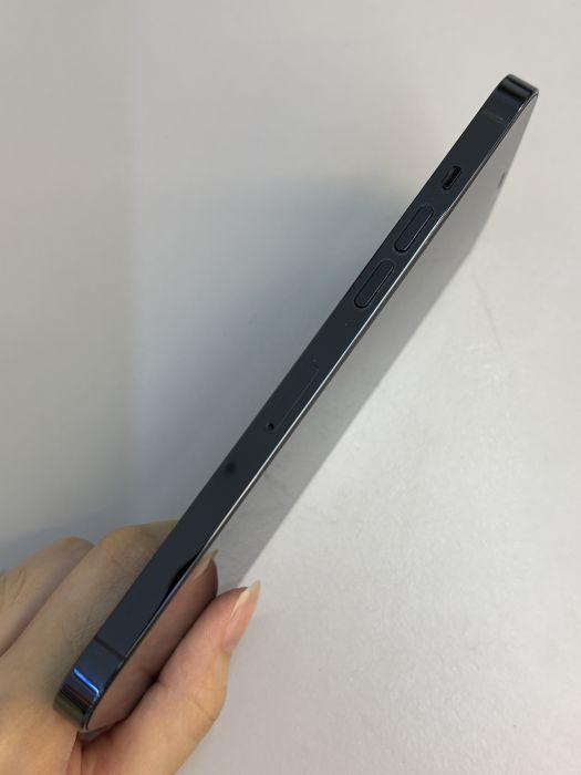 iPhone 12 Pro Max · 2/9