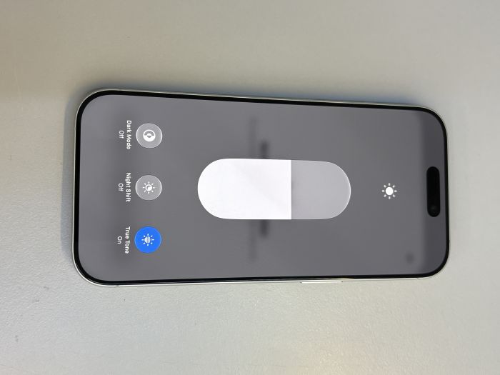iPhone 17 · 6/9