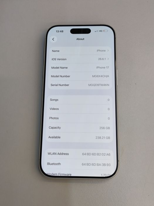 iPhone 17 · 7/9