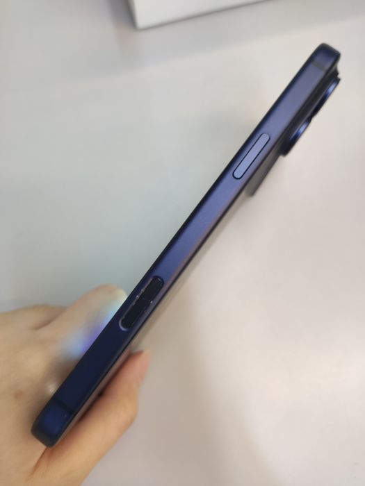 iPhone 17 Pro Max · 3/6