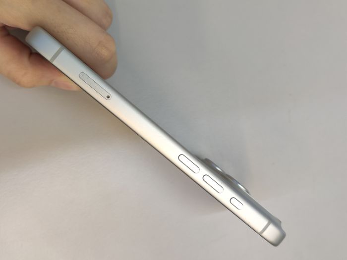 iPhone 17 Pro · 3/9