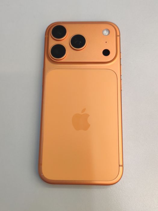 iPhone 17 Pro · 2/9