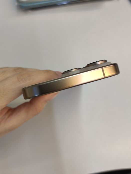 iPhone 16 Pro · 5/6