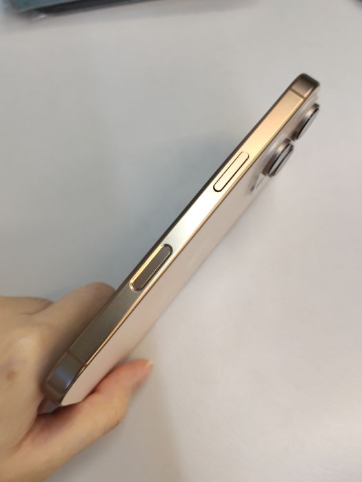 iPhone 16 Pro · 3/6