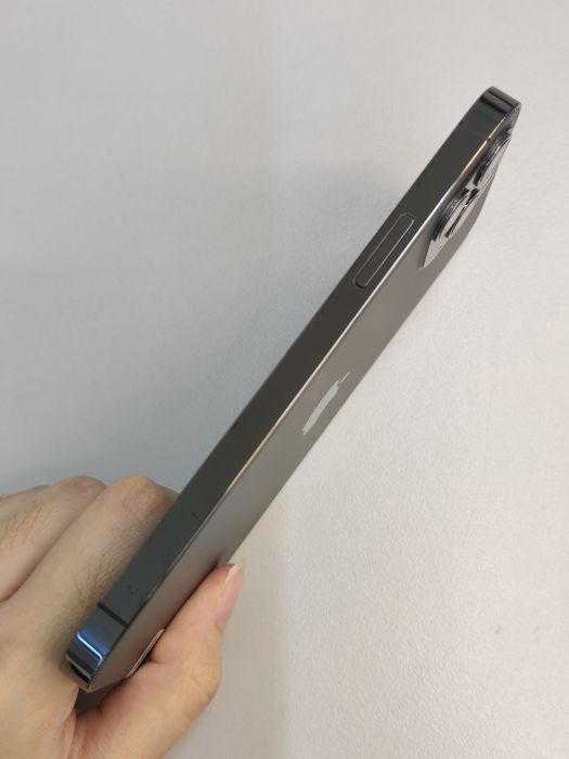 iPhone 12 Pro · 3/9