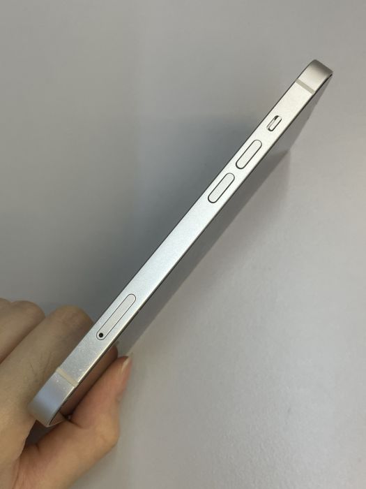 iPhone 14 · 2/9