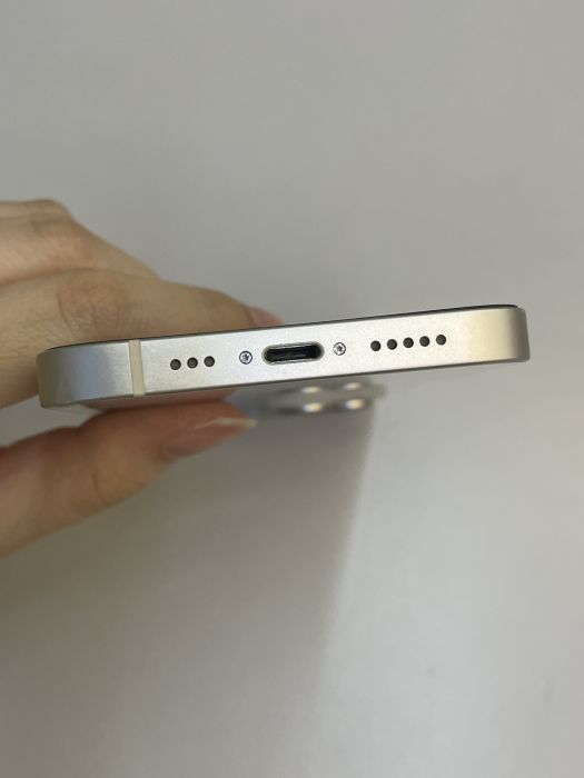 iPhone 14 · 4/9