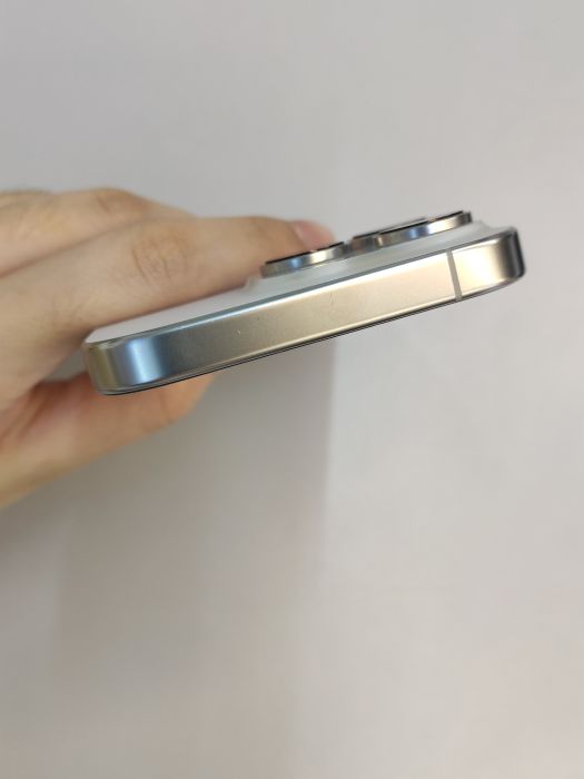 iPhone 16 Pro · 6/9