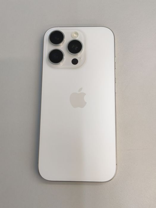 iPhone 16 Pro · 2/9