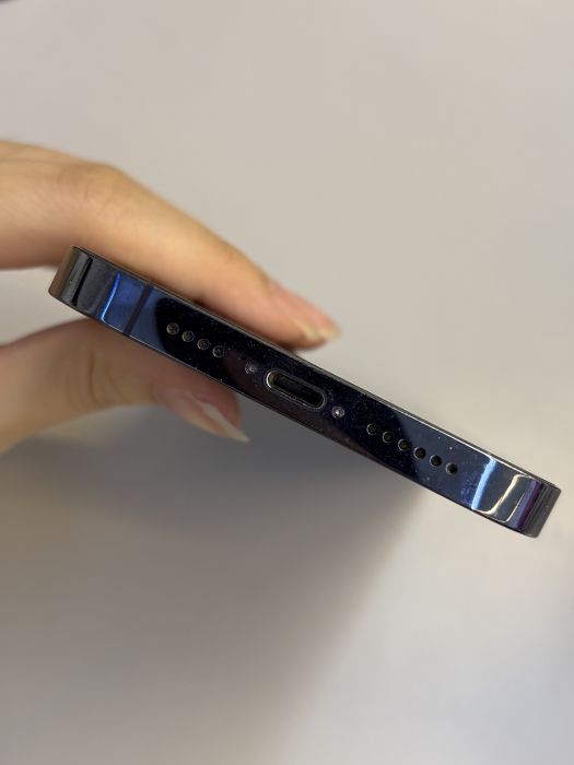 iPhone 14 Pro Max · 4/10
