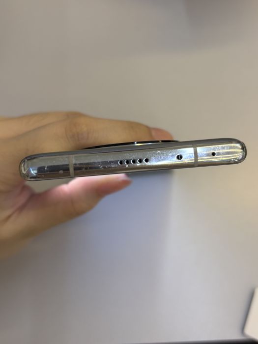 Huawei Mate 40 Pro · 5/7