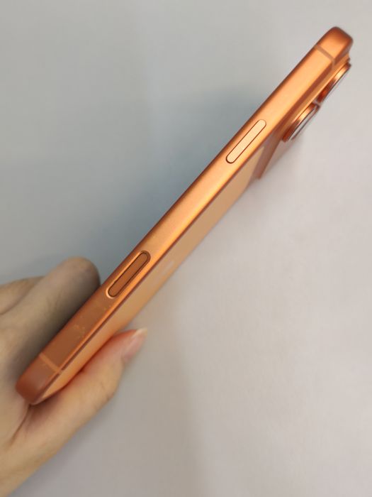 iPhone 17 Pro Max · 3/6