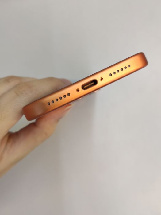 iPhone 17 Pro Max · 4/6
