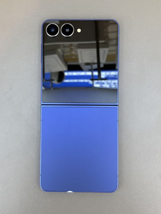 Samsung Galaxy Z Flip 7