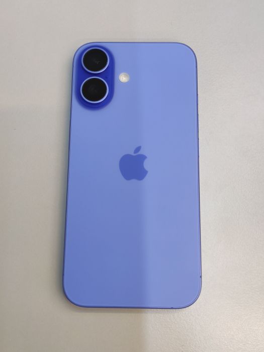 iPhone 16