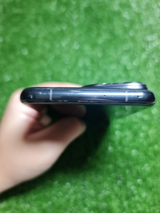 Huawei Pura 70 Ultra · 3/5