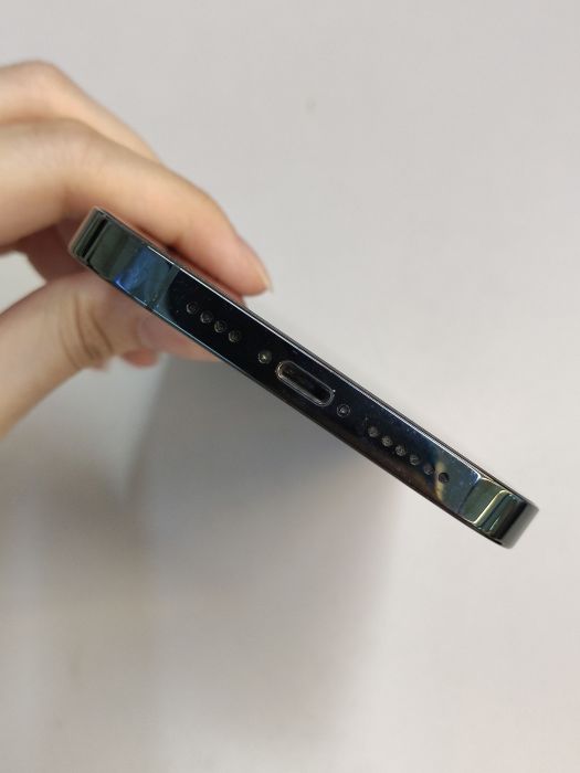 iPhone 13 Pro Max · 4/9