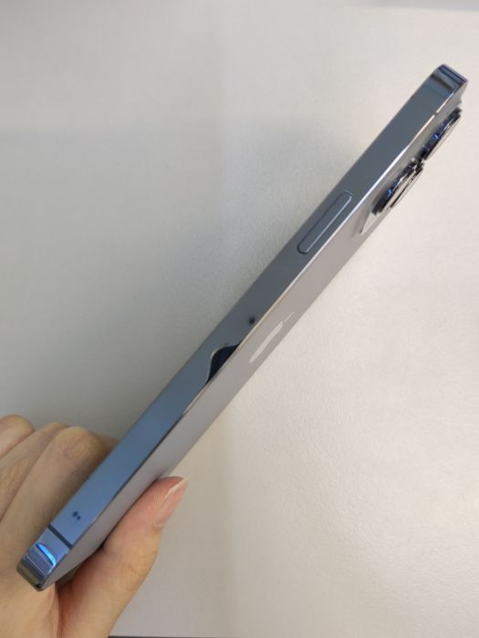 iPhone 13 Pro Max · 3/6