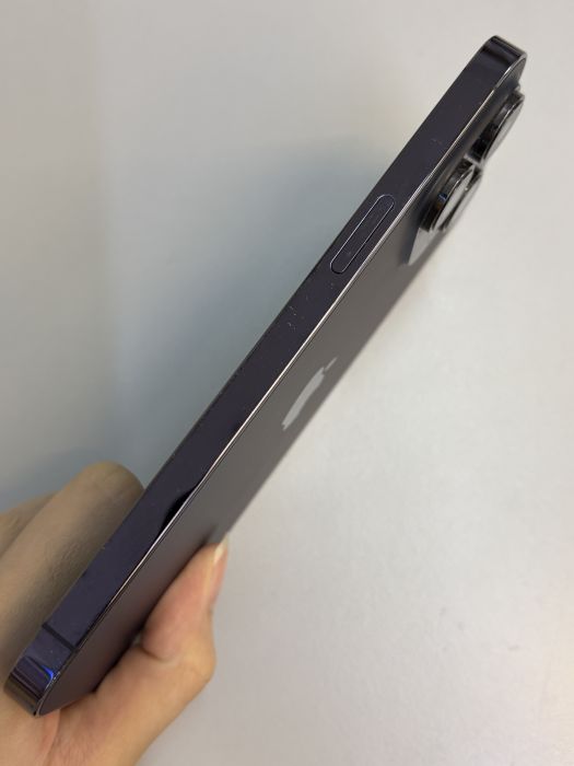 iPhone 14 Pro Max · 3/9