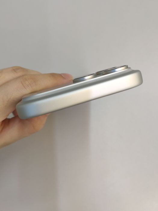 iPhone 17 Pro Max · 5/6