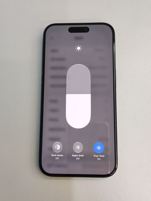 iPhone 15 Pro · 6/9