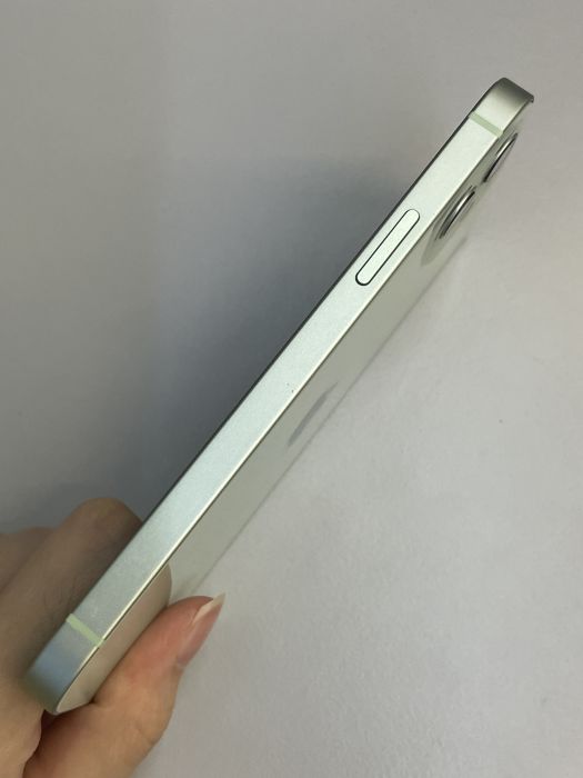 iPhone 12 · 3/9