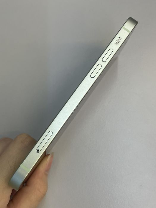 iPhone 12 · 2/9