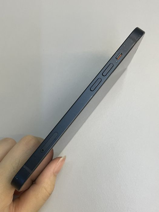 iPhone 13 · 2/9