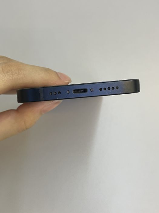 iPhone 13 · 4/9