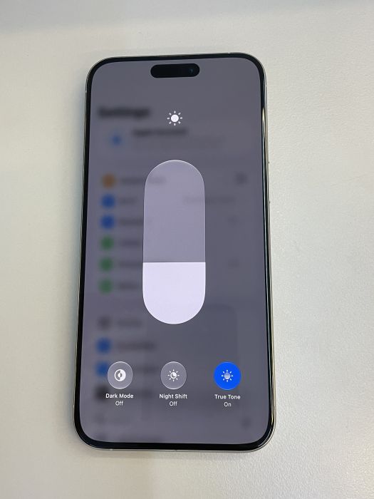 iPhone 15 Pro Max · 6/9