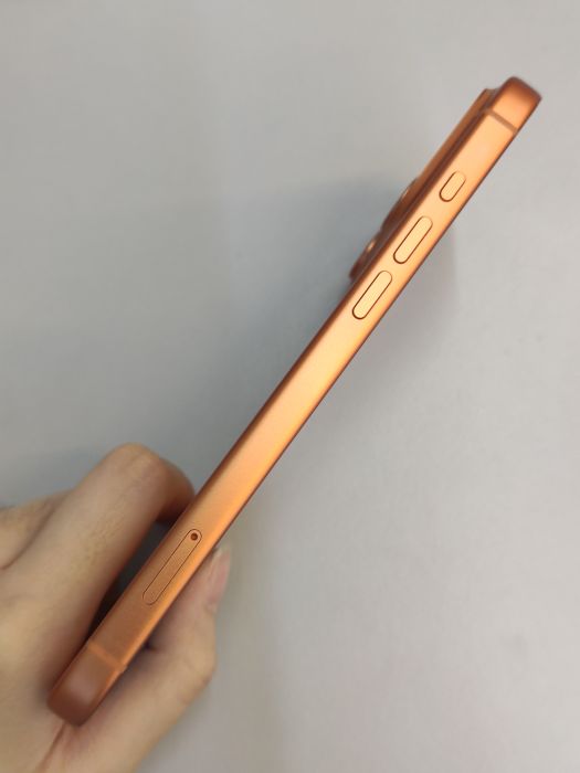 iPhone 17 Pro Max · 2/9