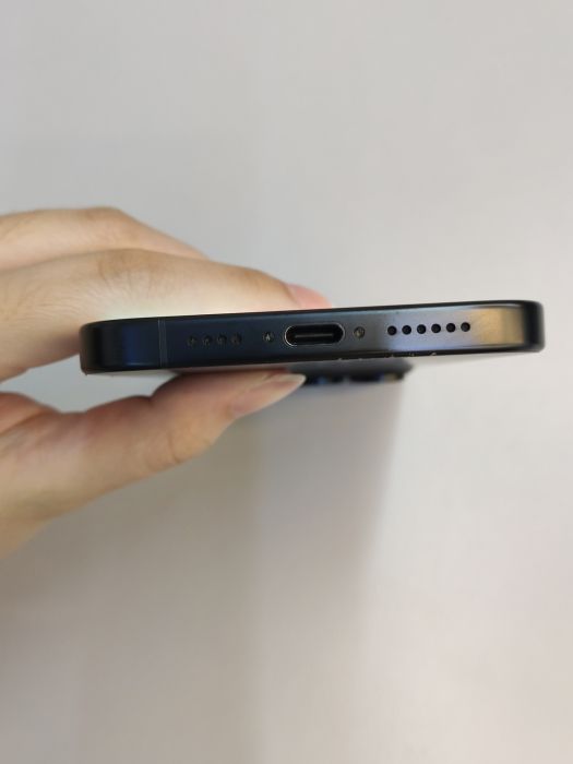 iPhone 16 Pro Max · 4/9