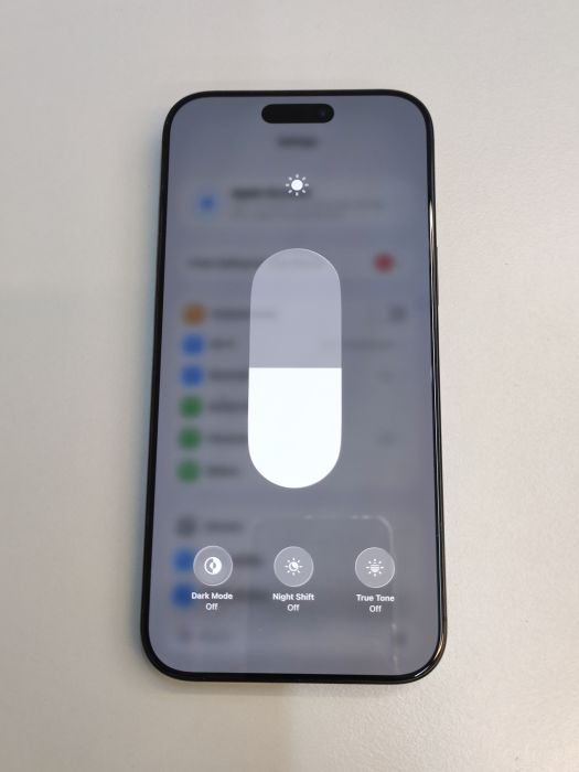 iPhone 16 Pro Max · 6/9