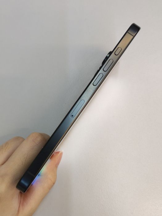 iPhone 16 Pro Max · 2/9