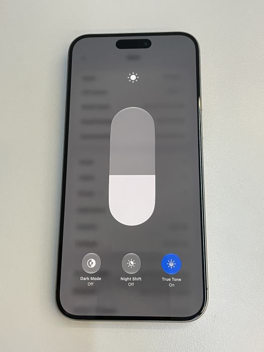 iPhone 15 Pro Max · 6/9