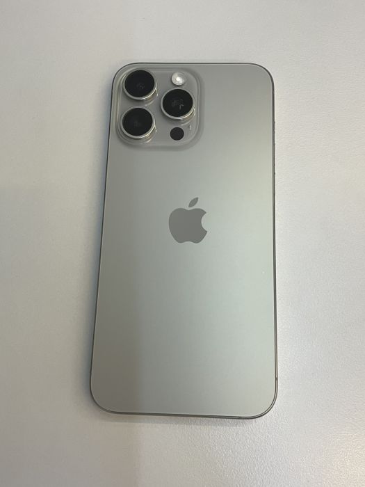 iPhone 15 Pro Max · 1/9