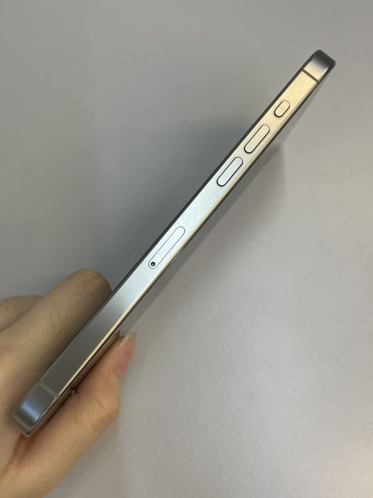 iPhone 15 Pro Max · 2/9