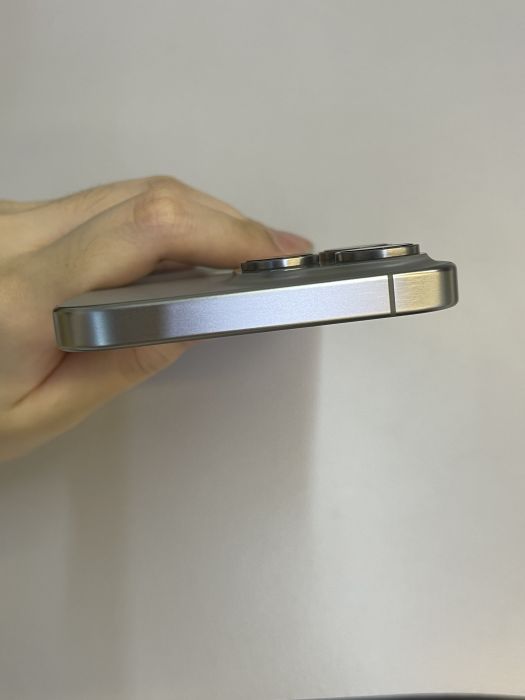 iPhone 15 Pro Max · 5/9