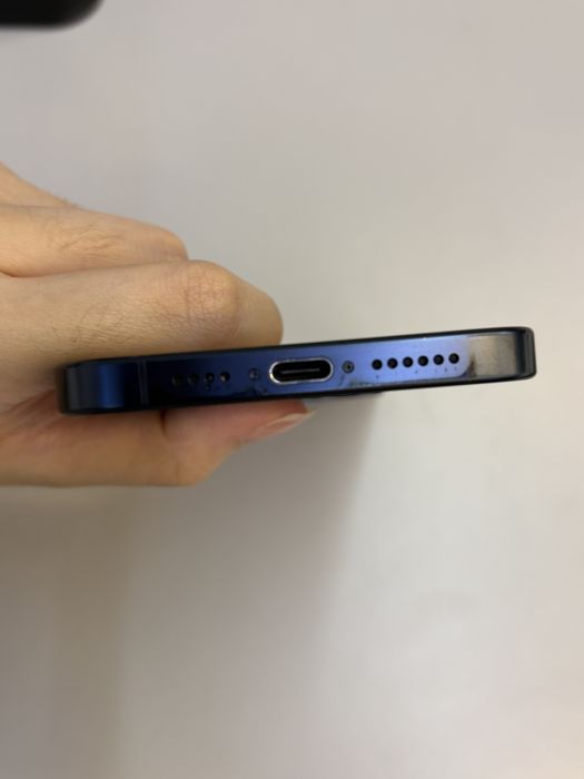 iPhone 15 Pro Max · 4/9